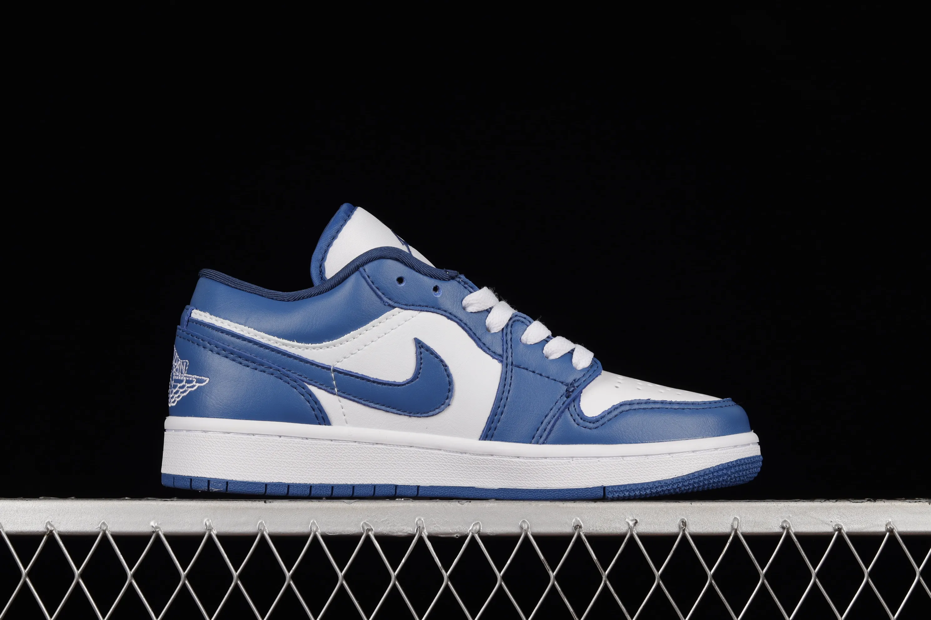 All categories Air Jordan Jordan series basketball shoes Air Jordan 1 Low Z version Air Jordan 1 Low "Marina Blue" AJ1 Joe 1 white and blue cultural basketball shoes DC0774-114